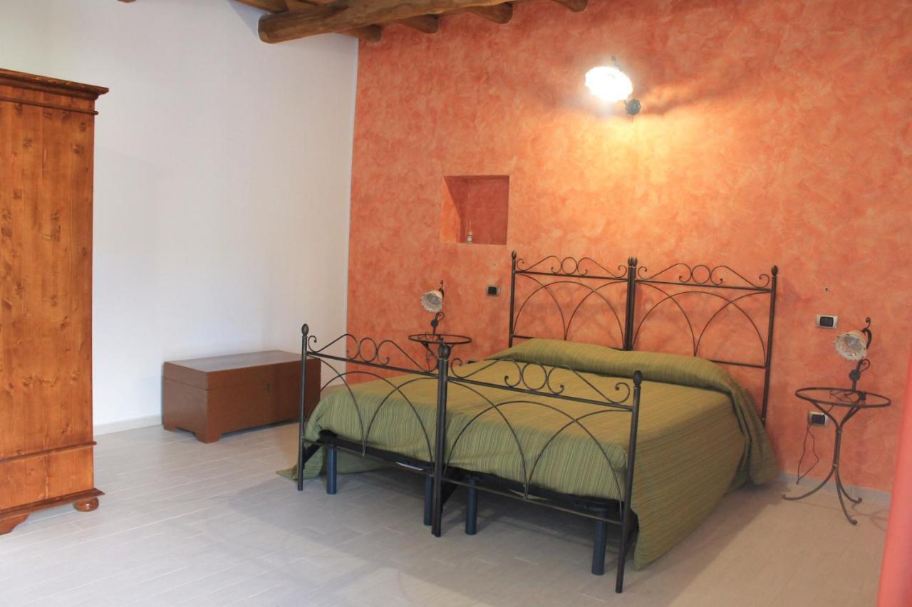 Bed and Breakfast Antico Casale Джоїоза-Мареа Екстер'єр фото