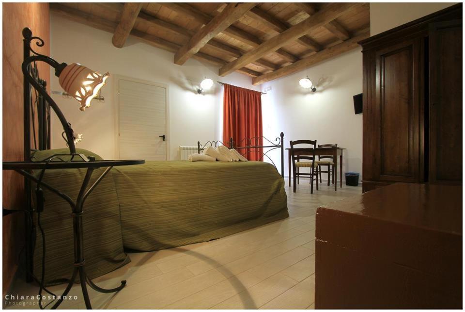 Bed and Breakfast Antico Casale Джоїоза-Мареа Екстер'єр фото